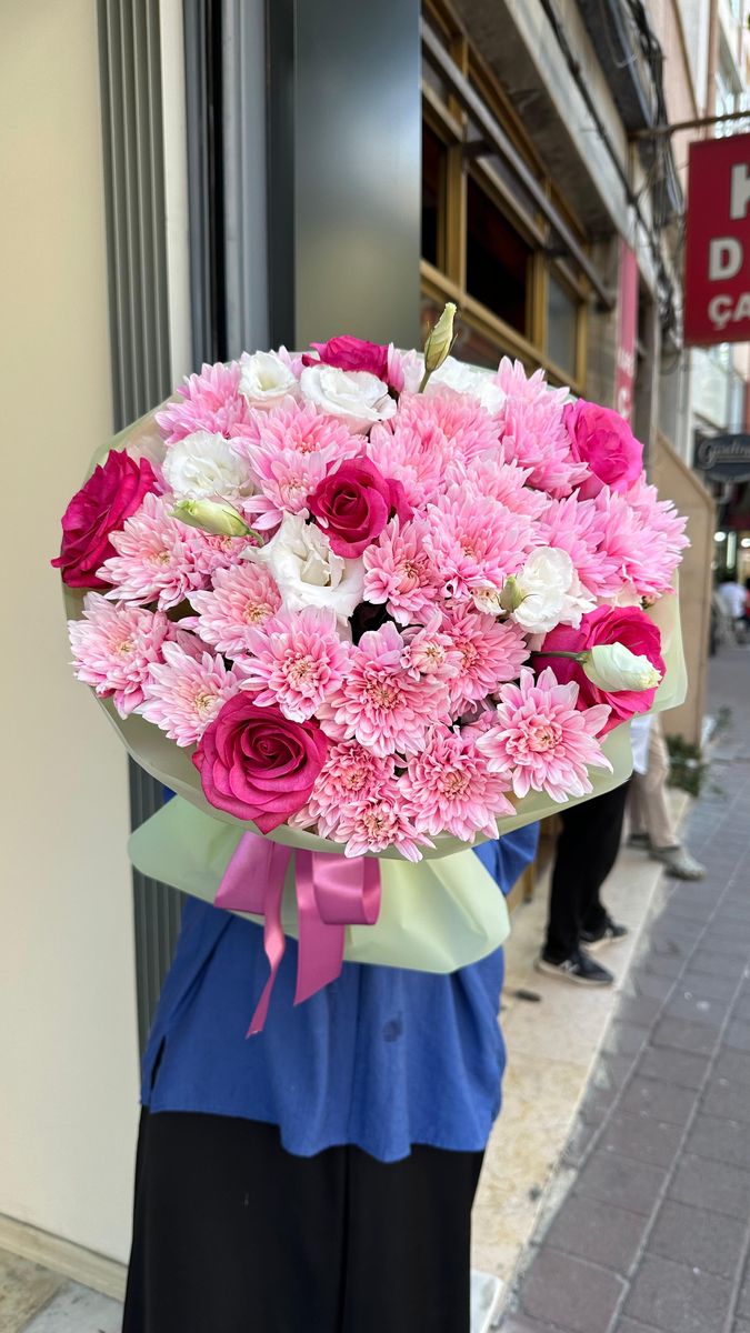 Delight and Admiration — order with delivery in Istanbul. Price $145