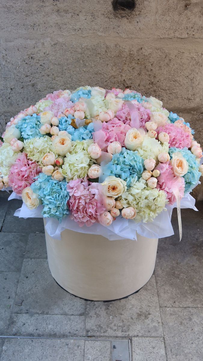 Royal Ball — order with delivery in Istanbul. Price $1235
