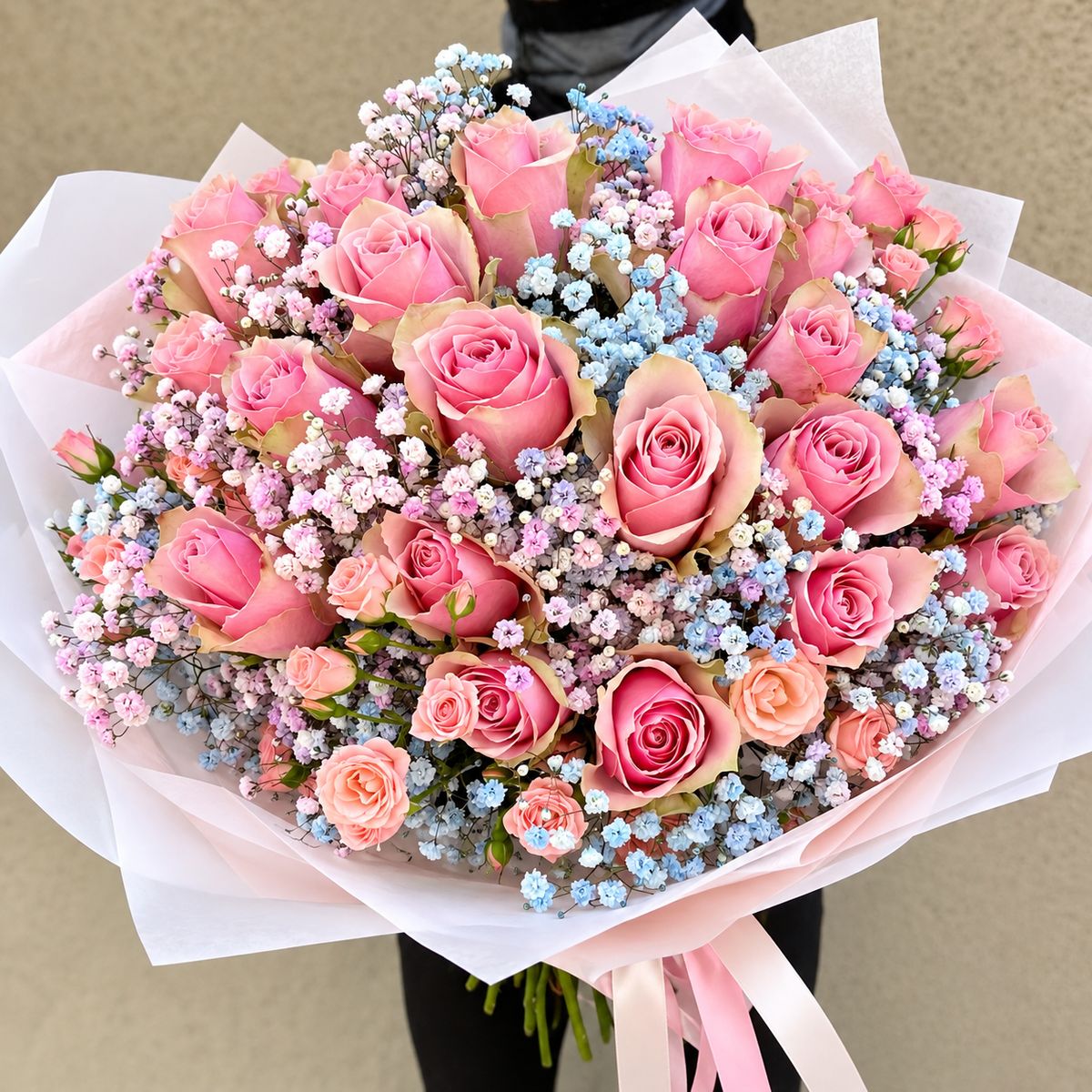 Orloj Pink — birthday flower delivery in Prague