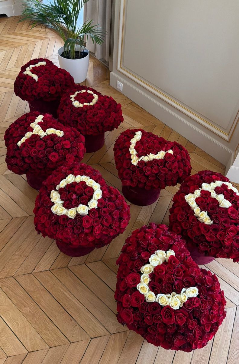 LOVE YOU Porto — order with delivery in Porto. Price €8000