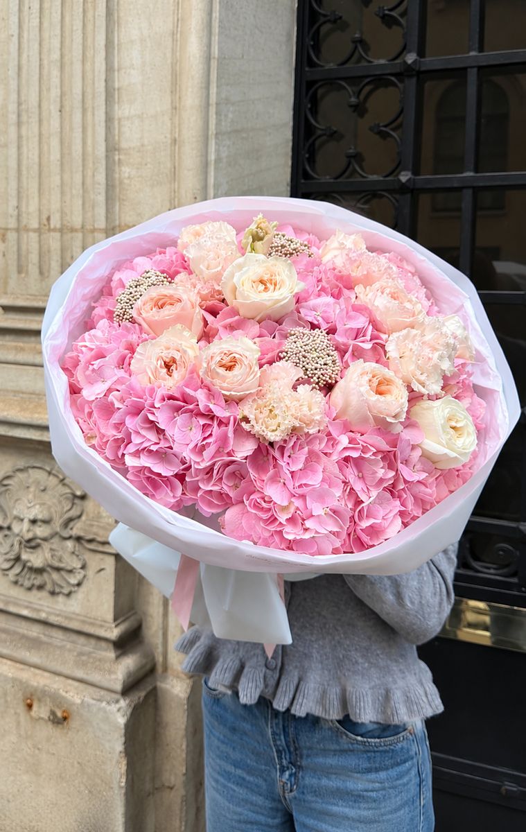 Gaia Pink Cloud — order with delivery in Porto. Price €500