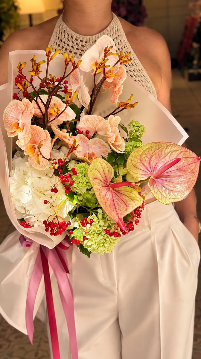 Dancing House Orchids — flower delivery in Prague
