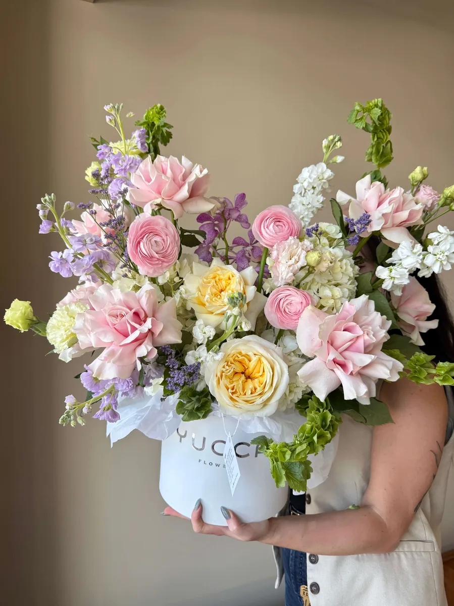 Coastal Caprice — order with delivery in Sorrento centre. Price €406