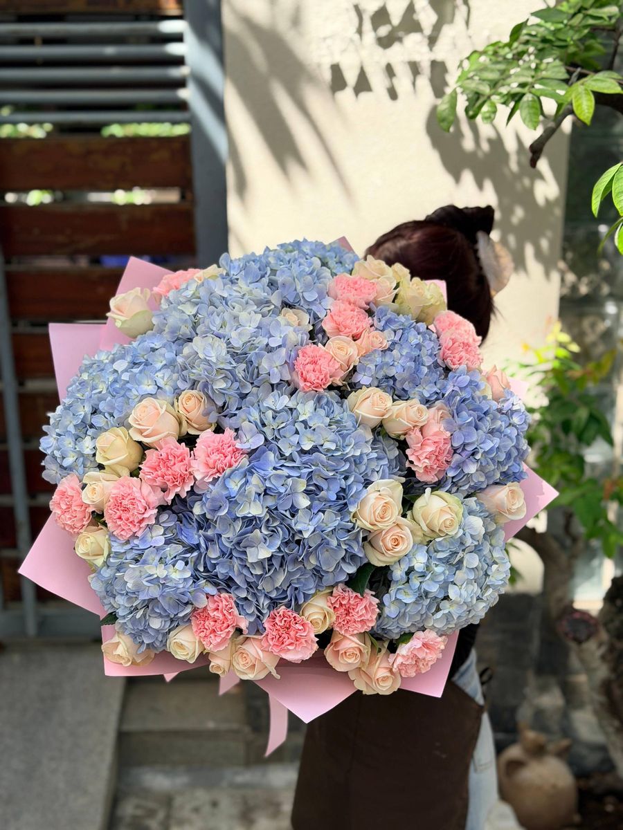 Golden Terrace — order with delivery in Bali. Price $205